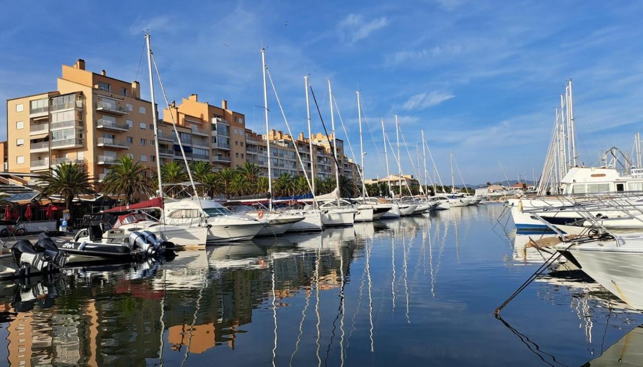Studio Proche Port Et Plages, Piscine Hyeres Exterior photo